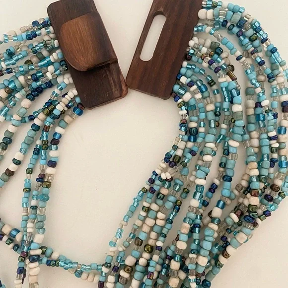 Unique Vintage Aqua Blue and White Beaded Necklace with carved wood clasp - Picture 7 of 9